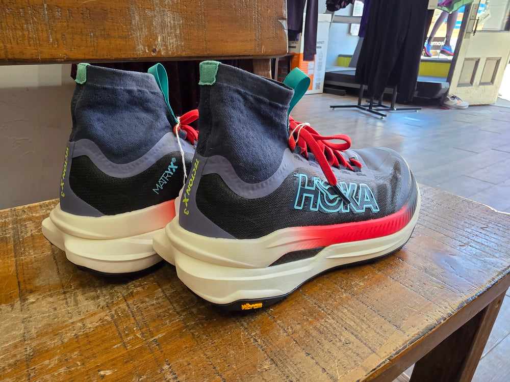 Women's Hoka Tecton - Size 7.5 - Resale