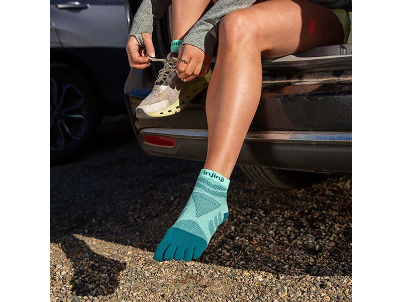 Injinji Women's Ultra Run Mini Crew - Toe Sock | Injinji | Running Socks