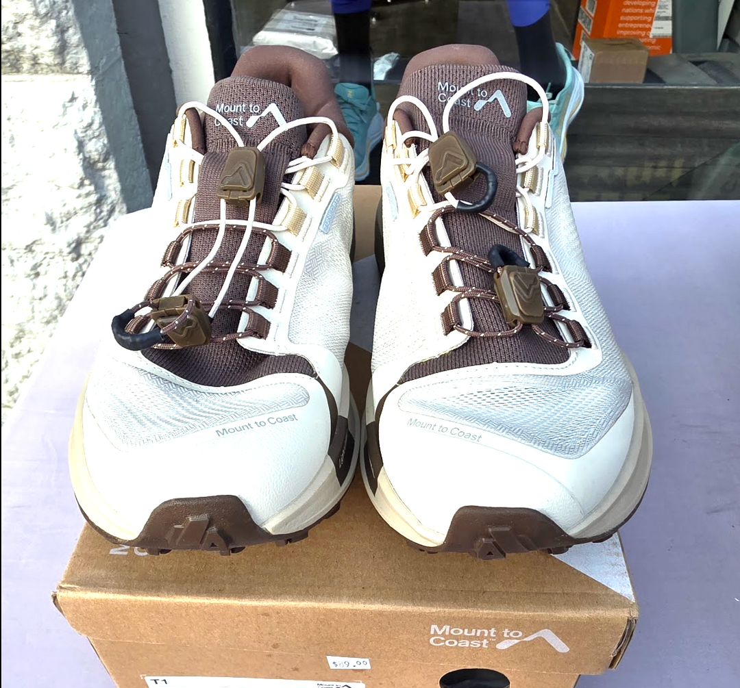 Women's Mount to Coast T1 - Size 6 - Resale