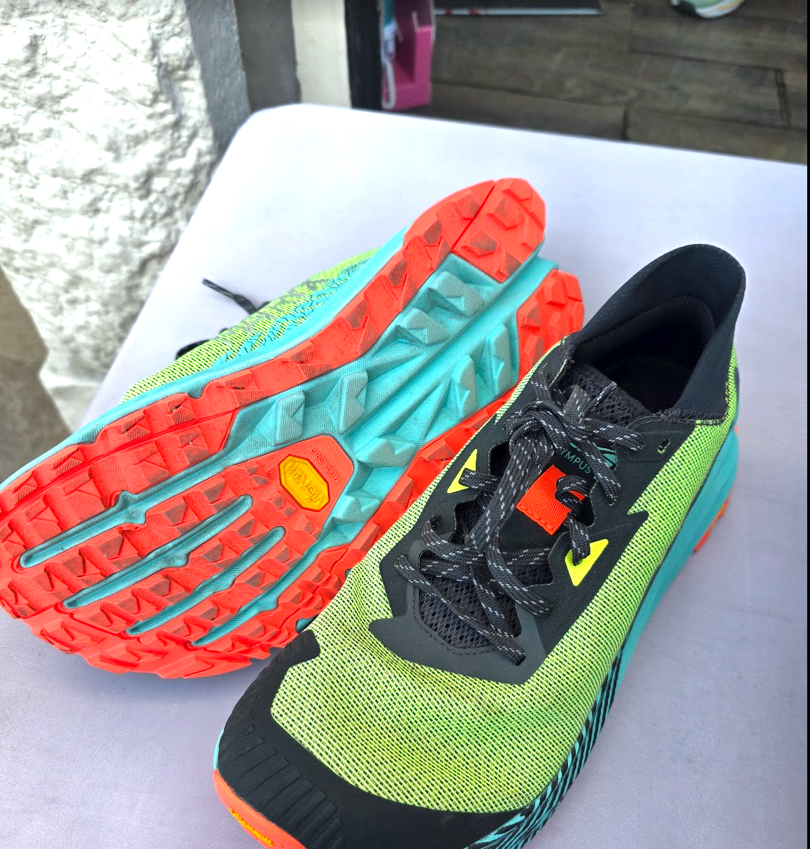 Men's Altra Olympus - Size 9 - Resale