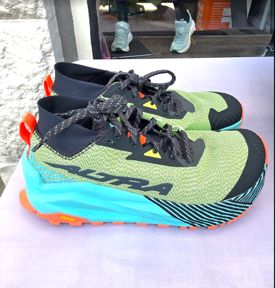 Men's Altra Olympus - Size 9 - Resale