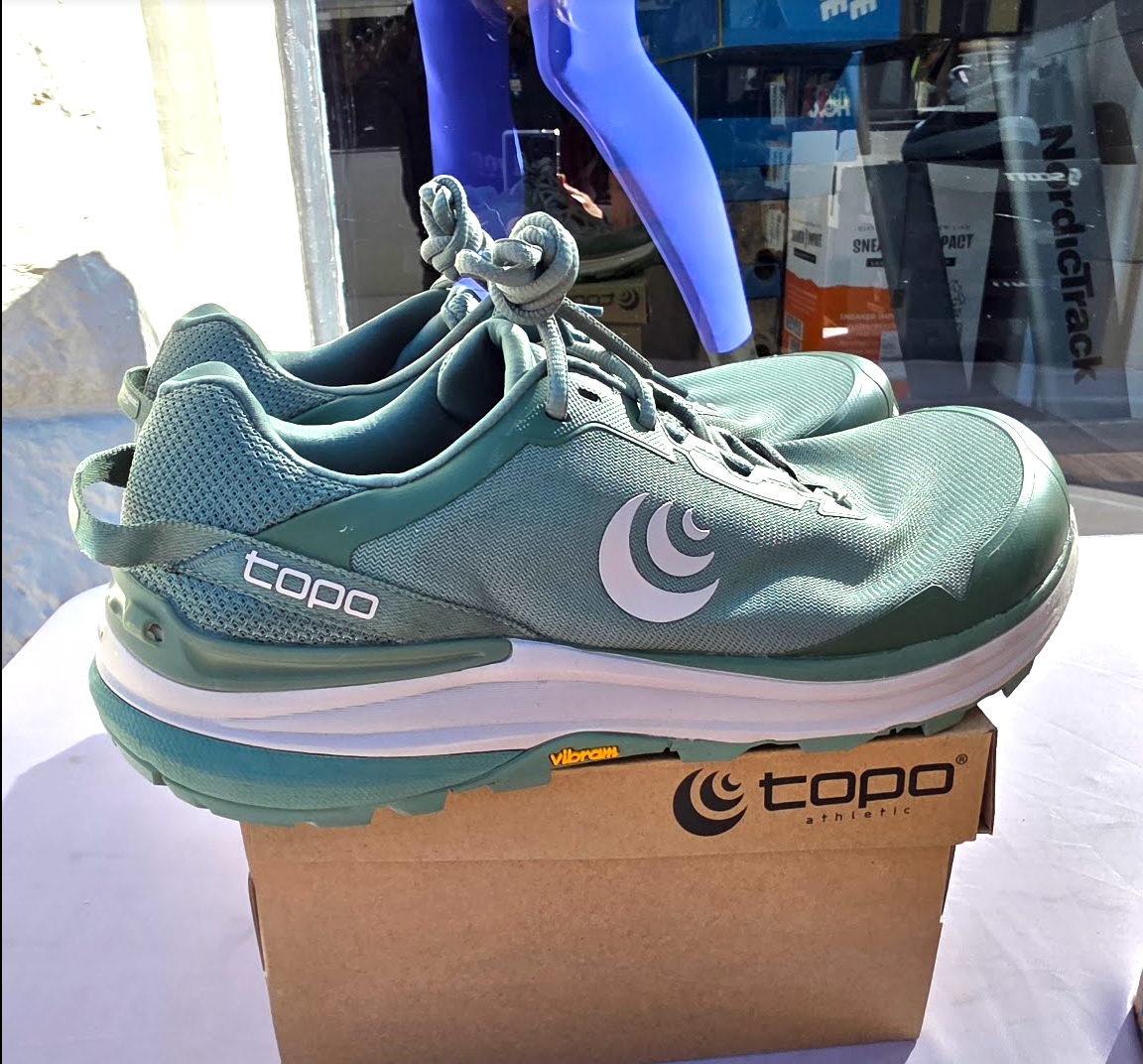 Women's Topo Traverse - Size 11 - Resale