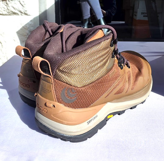 Men's Topo Athletic Trailventure - Size 9 - Resale