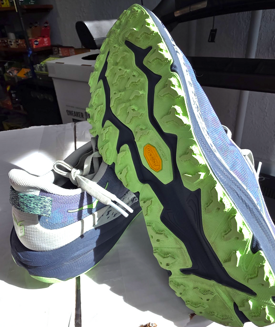 Men's Hoka Speedgoat 6- Size 11 - Resale