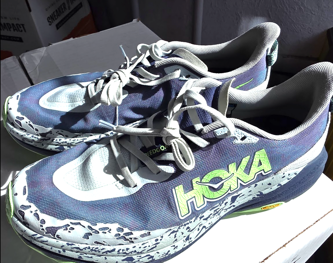 Men's Hoka Speedgoat 6- Size 11 - Resale