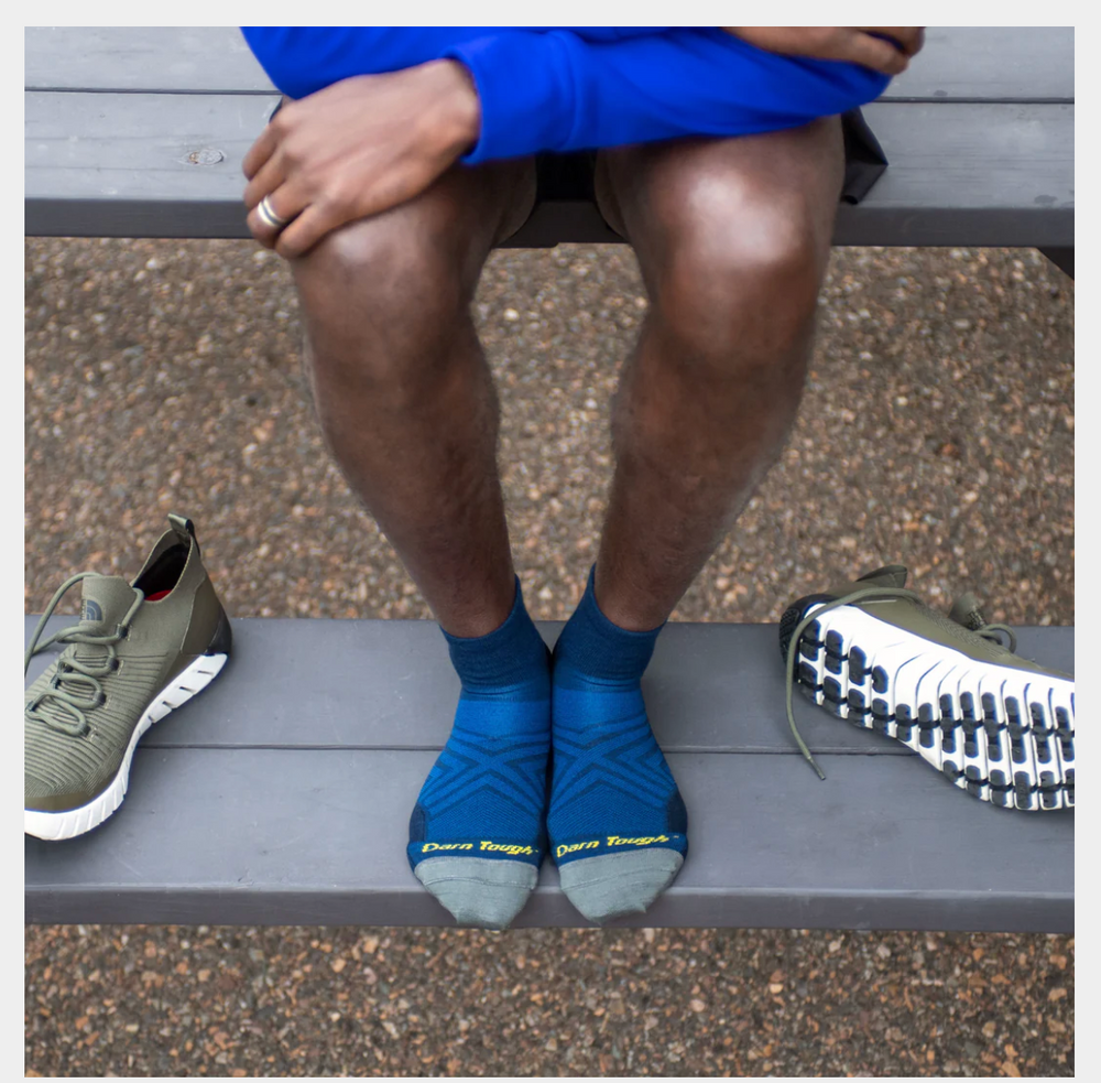 Men's Darn Tough Run Quarter Ultra-Lightweight Running Socks