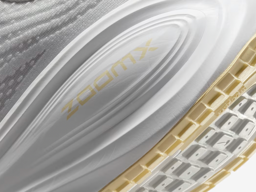 Women's Nike Vomero Plus